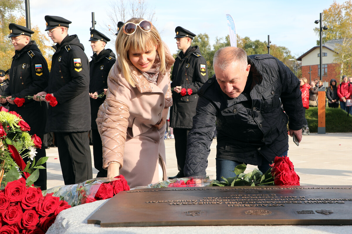 В кронштадте открылась. Памятник Литке в Кронштадте.